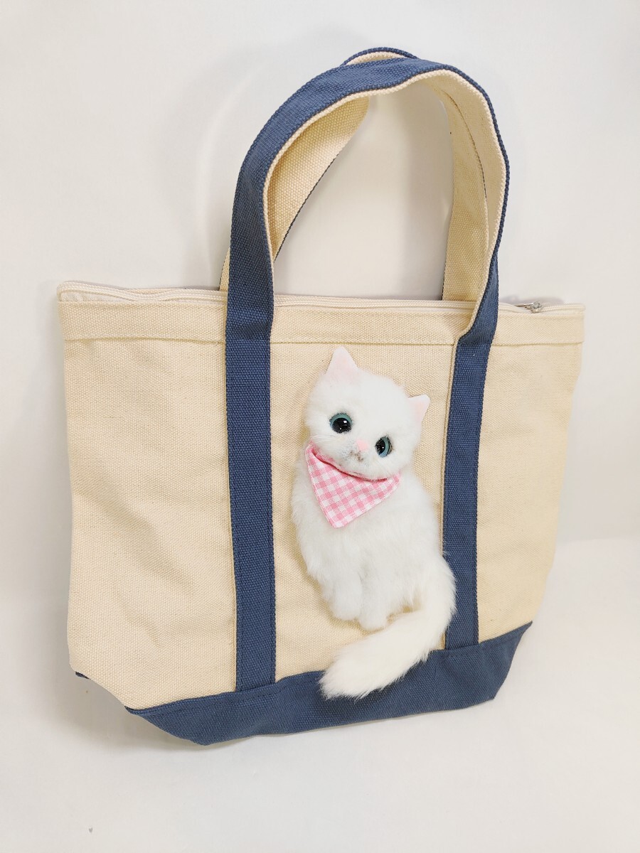 -nyamu-　白猫のおすわりトートバッグ　トートバッグ　かばん　ファスナーバッグ　ハンドメイド_画像4