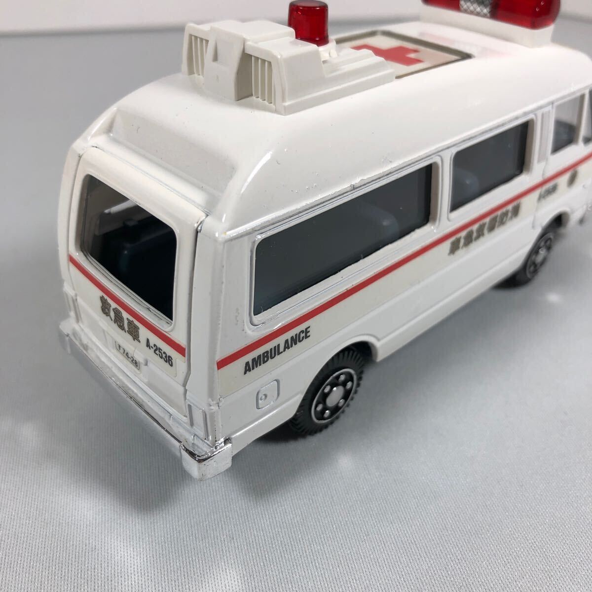 レトロ Diapet S-6 ニッサン キャラバン 救急車 ダイヤペット ミニカー 1/35 当時物 NISSAN Caravan AMBULANCE SONIC MOBILEの画像7