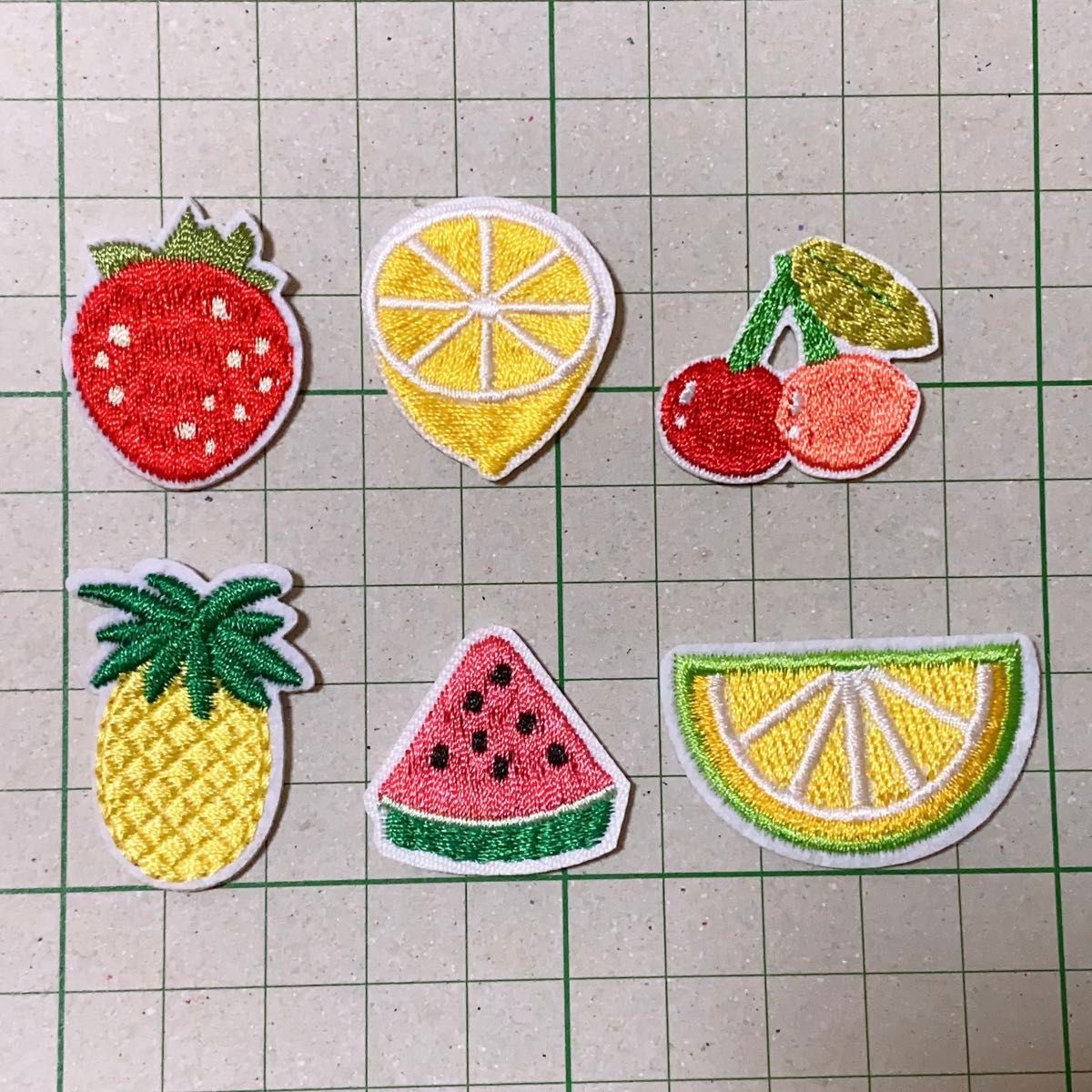 アップリケ　ワッペン　刺繍　アイロン　フルーツ　果物　夏 アイロンワッペン　いちご　レモン　さくらんぼ　パイナップル　スイカ