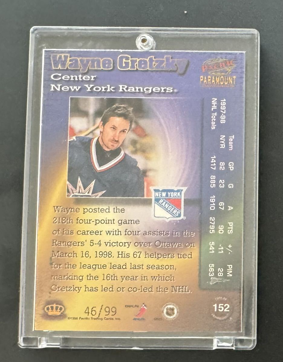 1998-99 PACIFIC PARAMOUNT WAYNE GRETZKY NEW YORK RANGERS NHL HOCKEY HOLO-ELECTRIC 152 #/99の画像2