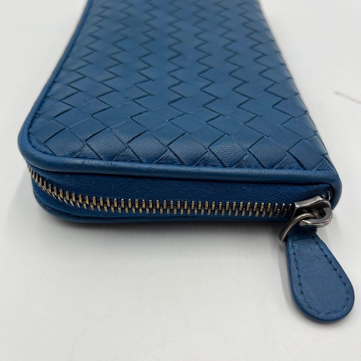 1円《美品》BOTTEGA VENETA ボッテガヴェネタ イントレチャート 長財布 ジッピーウォレット ラウンドファスナー レザー 紺 ネイビー メンズの画像5