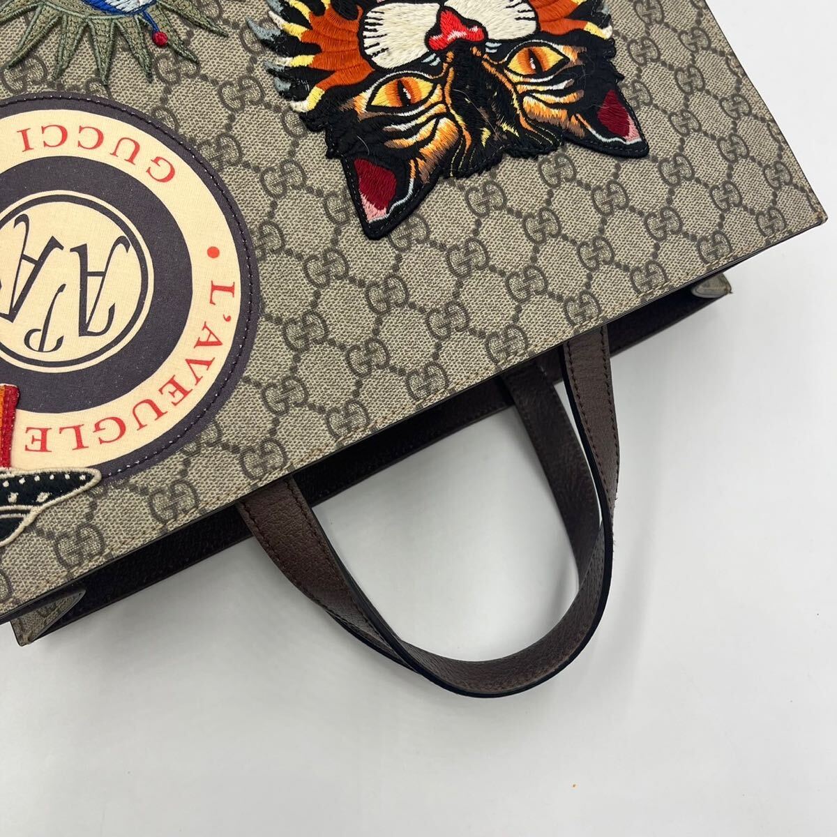 1円《極美品》GUCCI グッチ GGスプリーム クーリエ アングリーキャット 虎 ワッペン シェリー 2way トートバッグ A4 レザー PVC メンズの画像8