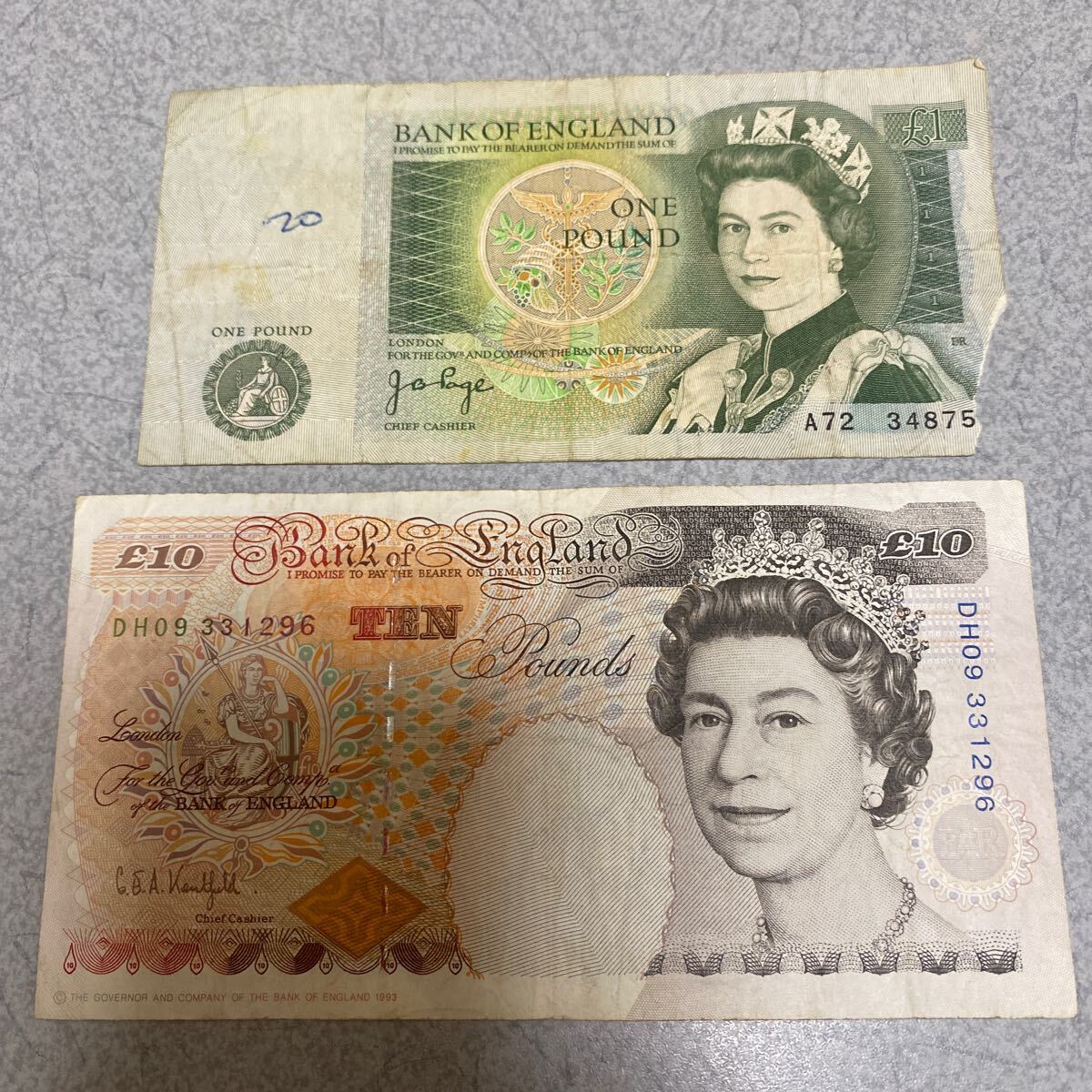 イギリス 1ポンド 10ポンド紙幣 2枚セットの画像1