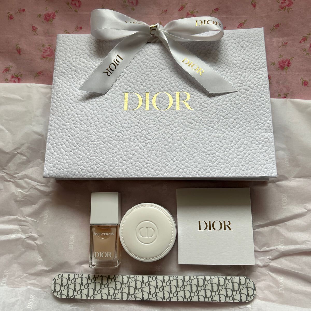 [ новый товар не использовался ] Dior Dior уход за ногтями комплект платина участник балка stei подарок Novelty не продается подарок сумка имеется претензии Appli ko