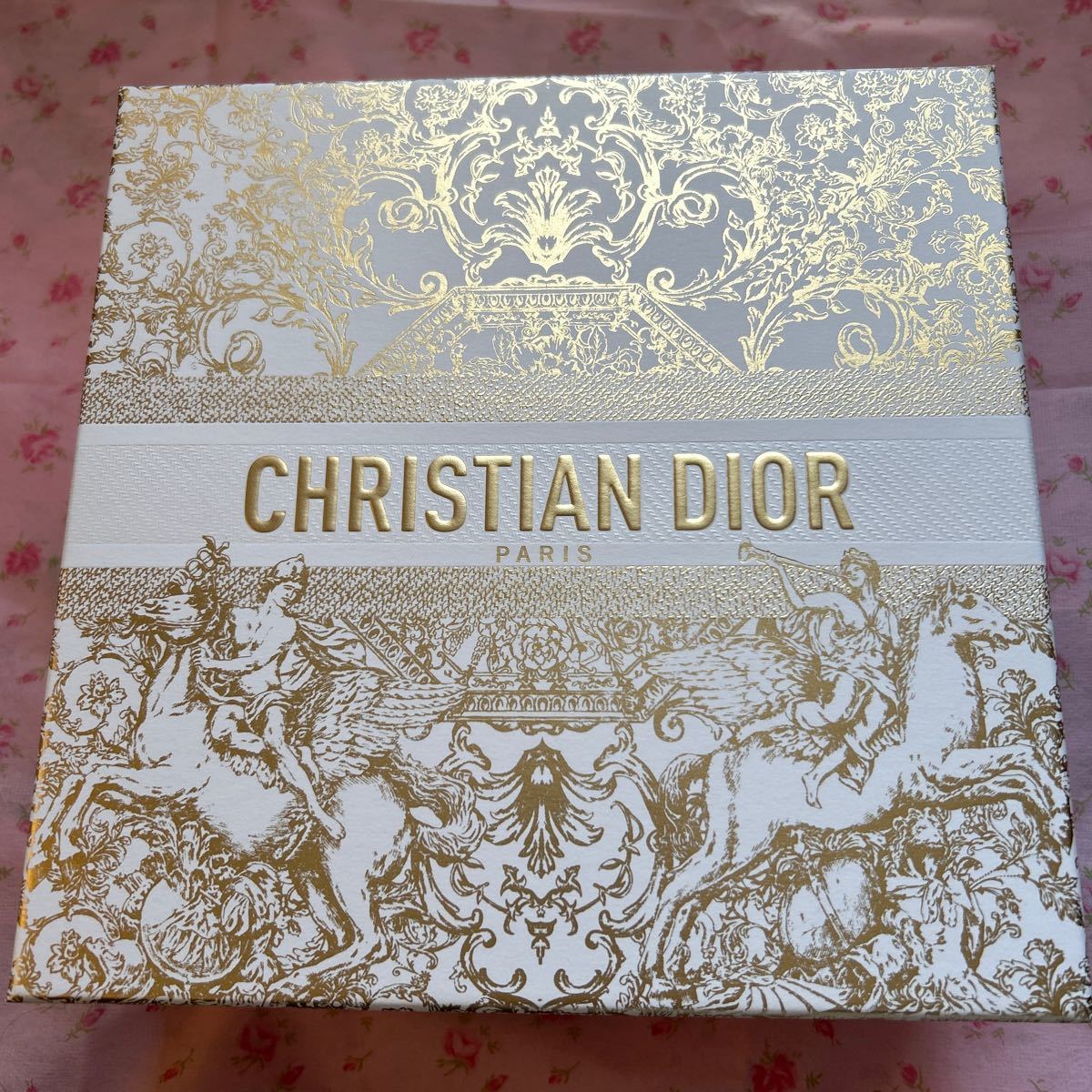 【新品未使用】DIOR ディオール ギフト ボックス 2023 ホリデー クリスマス 小物入れ プレゼント 箱 ペーパークッション Christian Dior_画像1