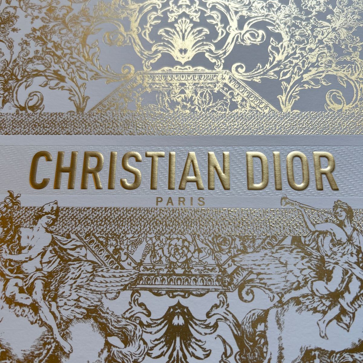 【新品未使用】DIOR ディオール ギフト ボックス 2023 ホリデー クリスマス 小物入れ プレゼント 箱 ペーパークッション Christian Dior_画像4