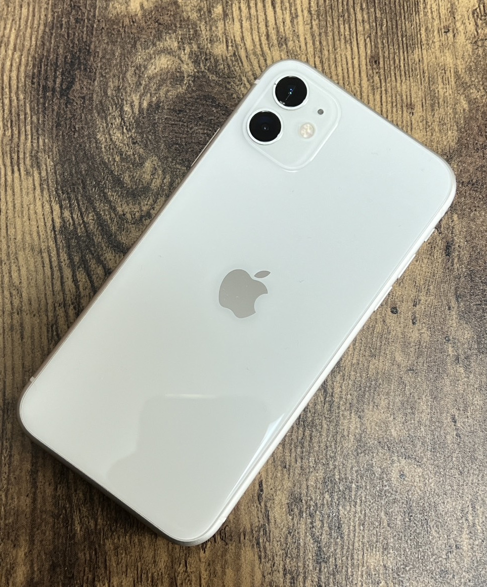 【送料無料】ジャンク simロック解除済 softbank iPhone11 128GB ホワイトの画像2