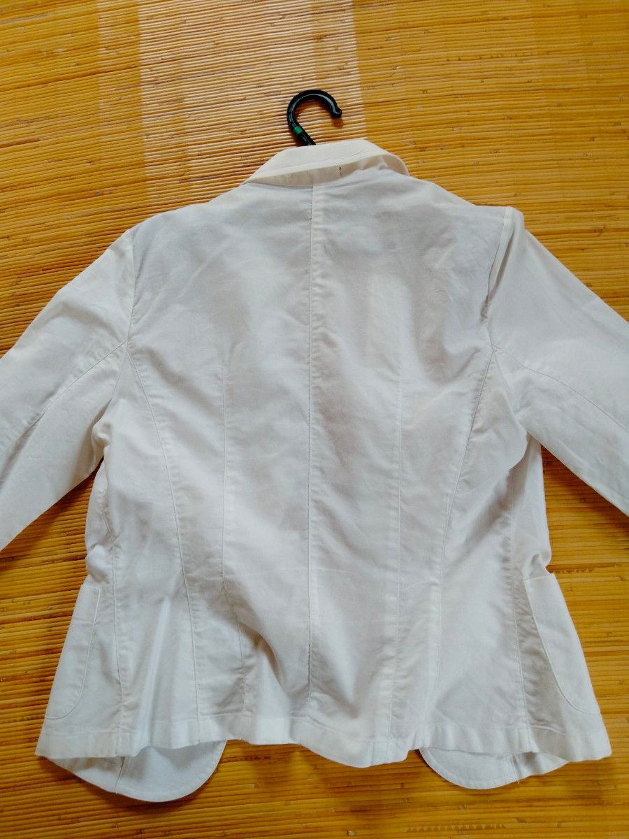 コムサイズム　COMME CA　ISM   テーラードジャケット 上着 無地 白　ホワイト　綿１００％　ファイブフォックス