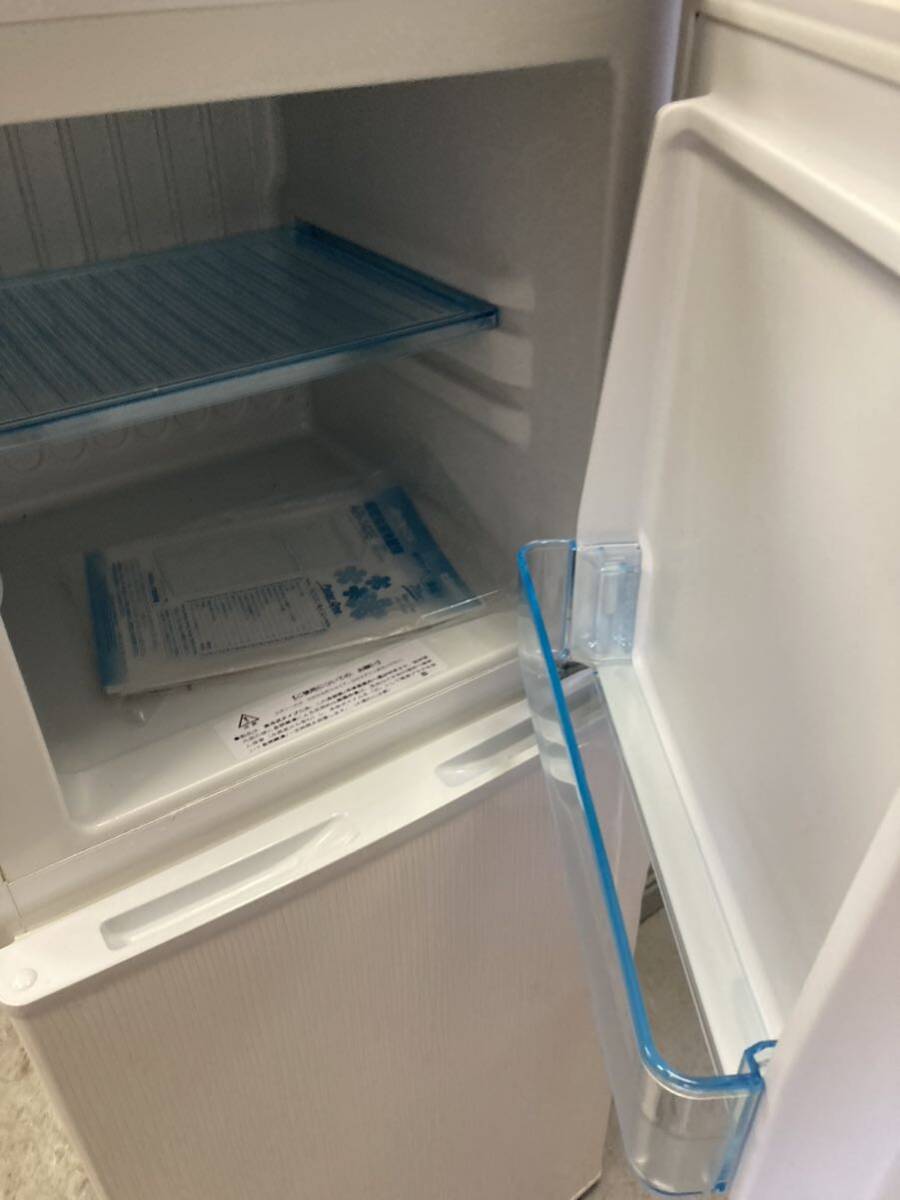 【家電】 アビテラックス 冷凍 冷蔵庫 AR-143E 138L 冷凍冷蔵庫 2ドア 少しサビあり_画像2