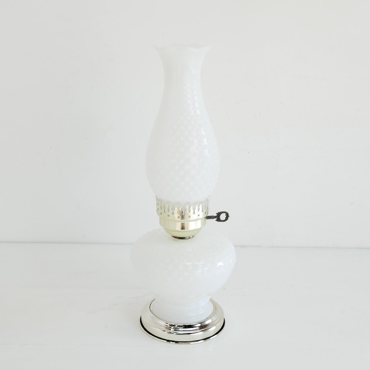 1960's ホブネイル ミルクガラス テーブルランプ / アメリカ オイルランプ風 ヴィンテージ アンティーク照明 #602-15-55-250_画像5