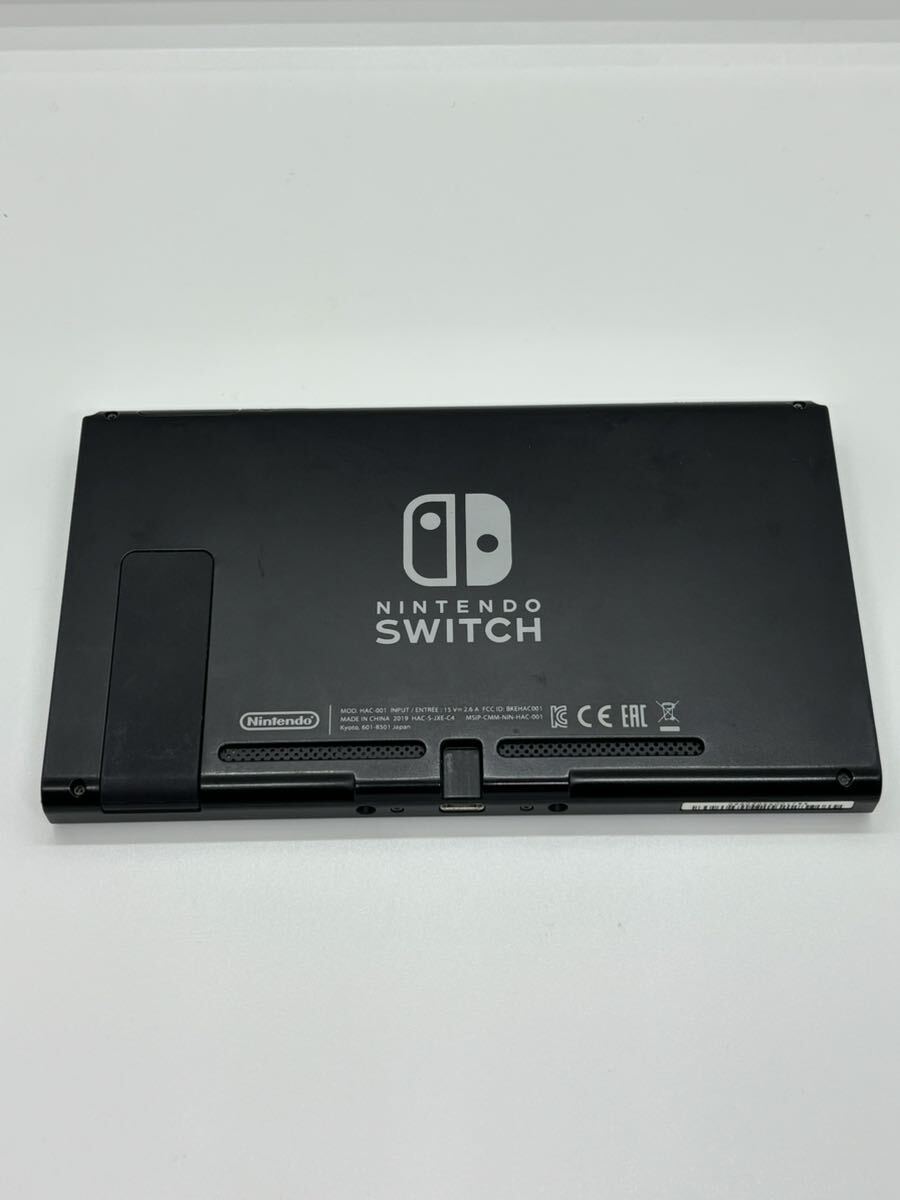 送料無料　液晶無傷　Nintendo Switch ニンテンドースイッチ 2019年製　本体のみ_画像3