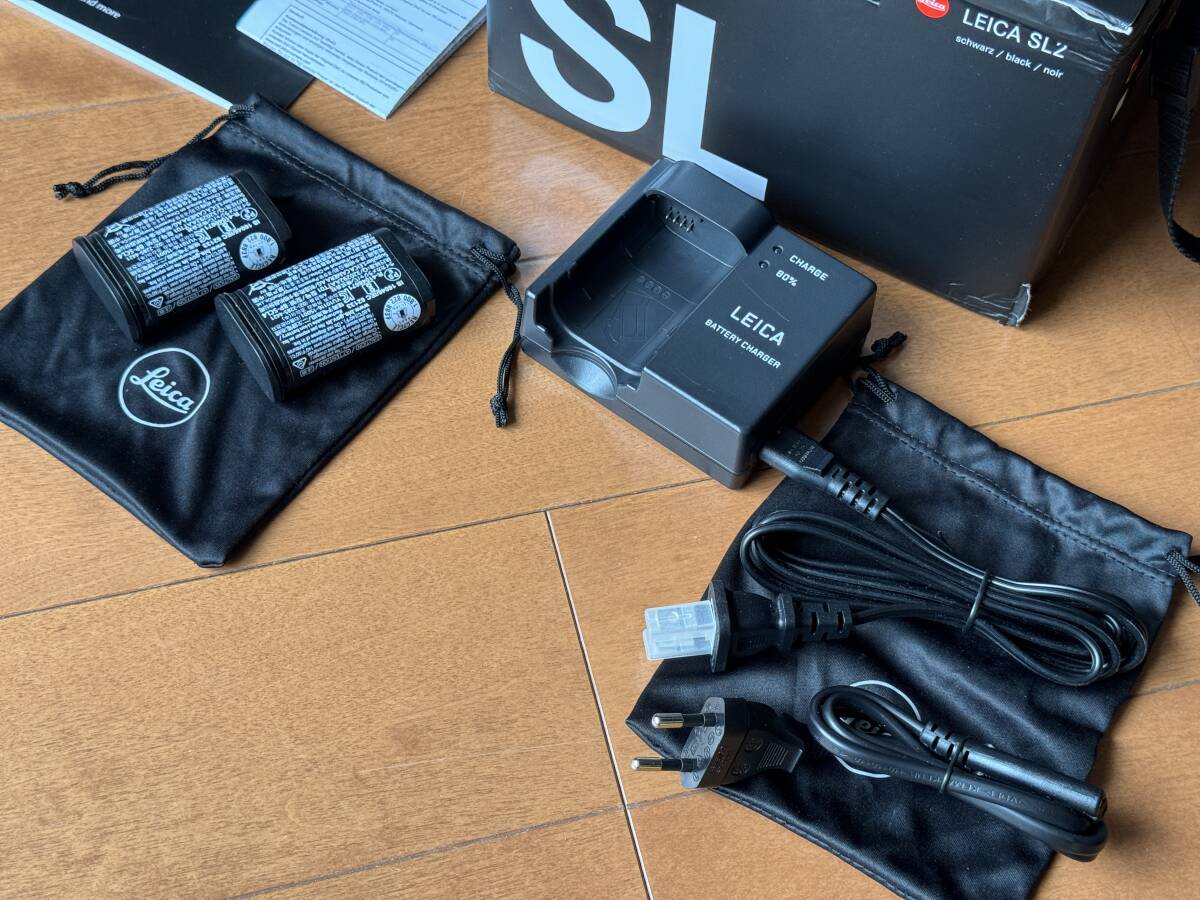 【ゴールデンウィークセール！】LEICA SL2 元箱、BP-SCL4バッテリーx2個、充電器、ストラップ付きの画像2