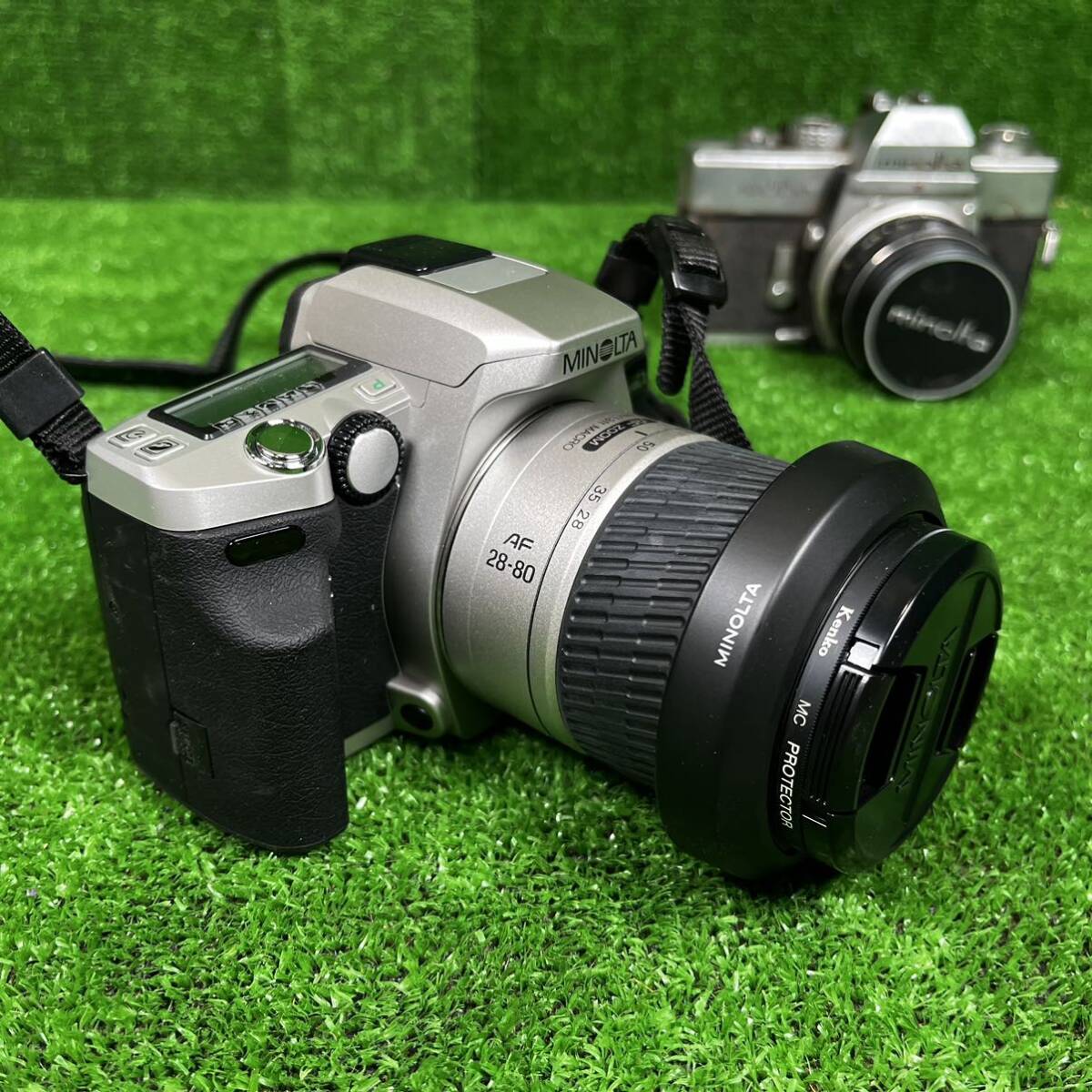 30 film camera single‐lens reflex camera together Canon Nikon Olympus MINOLTA