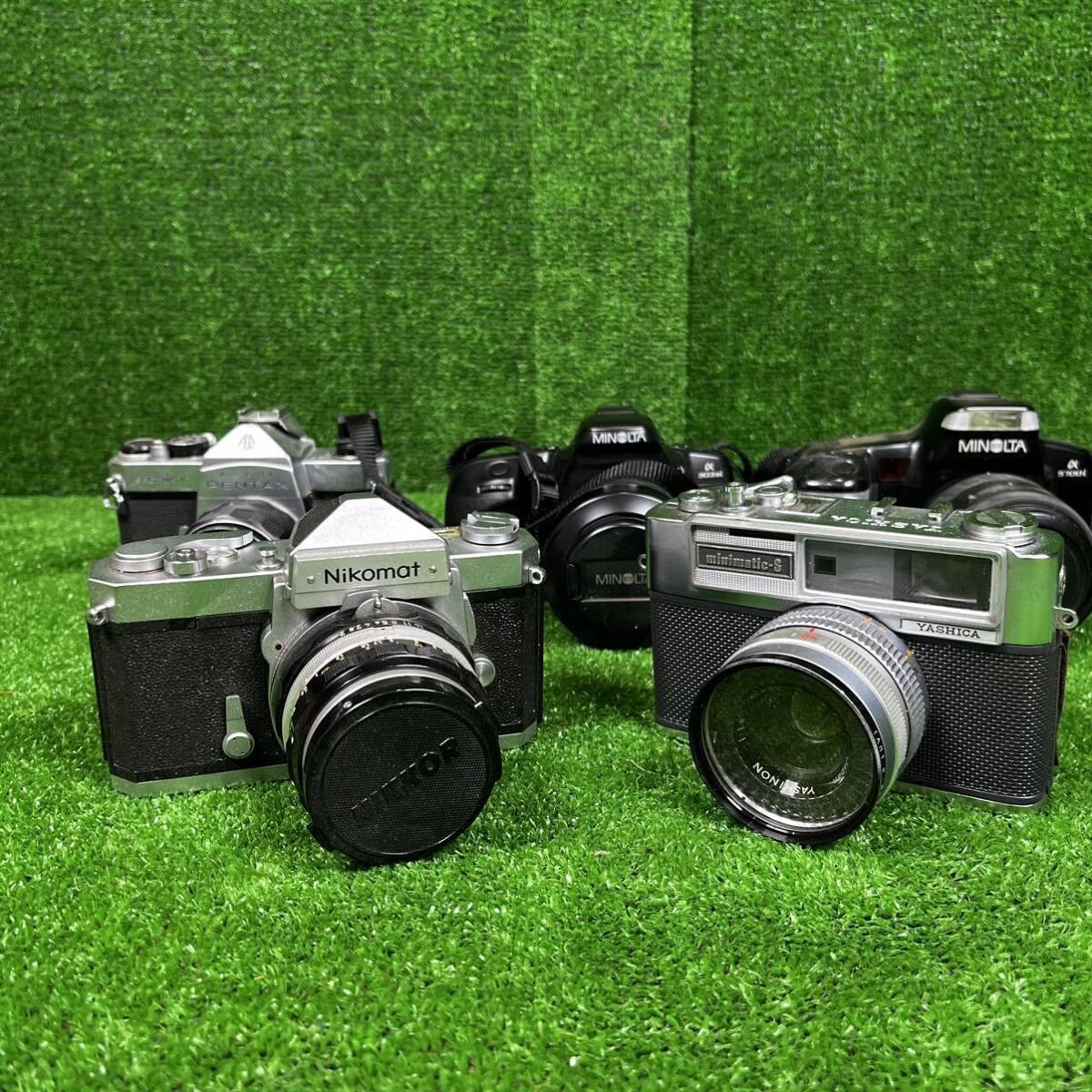 32 film camera single‐lens reflex camera together Canon Nikon Olympus MINOLTA SONY
