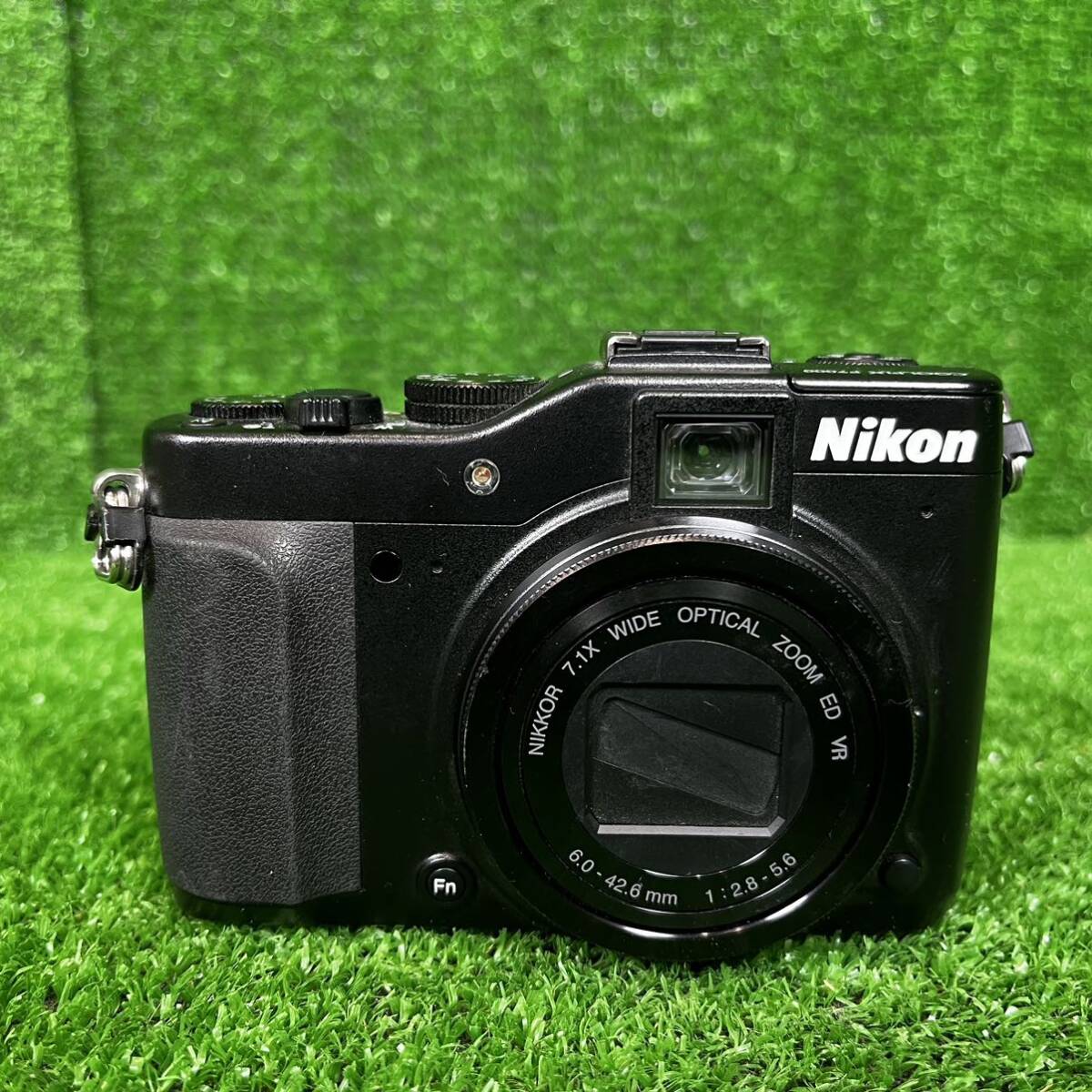 A-188 Nikon COOLPIX P7000 ブラック 本体のみ コンパクトデジタルカメラ ニコン 中古 ジャンク_画像1