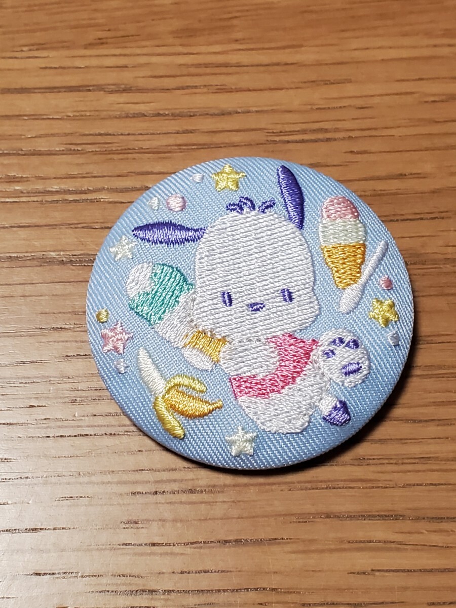 サンリオキャラクターズ 刺繍缶バッジ ポチャッコ 美品の画像1