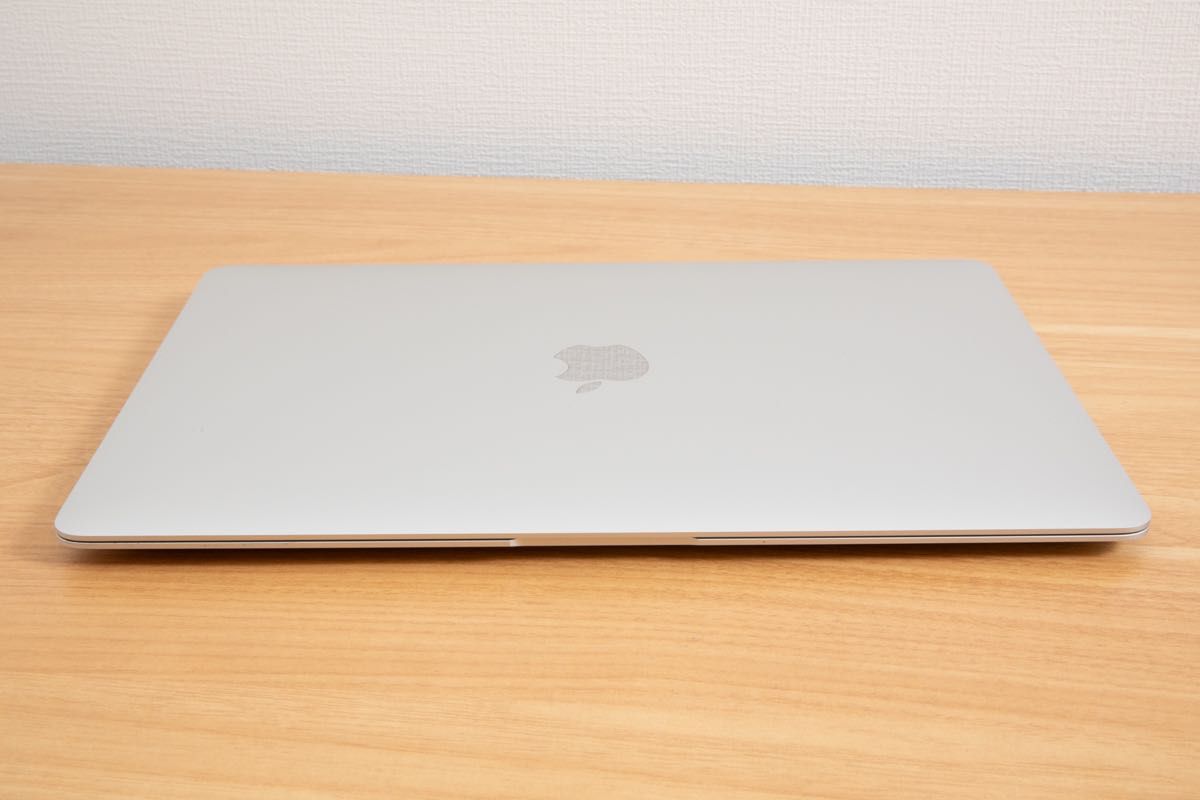 MacBook Air M1 8GB/512GB 13インチ MGNA3J/A シルバー 2020 Apple 箱 純正アダプター MacBook Air M1 8GB/512GB 13インチ MGNA3J/A シルバー 2020 Apple 箱 純正アダプター