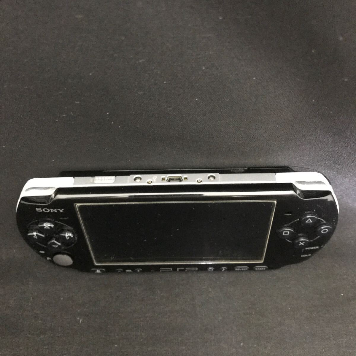 【W574】Playstation Portable 3000 ブラック 本体のみ ソフト付/起動確認済 バッテリー 充電器無 プレイステーションポータブル の画像4