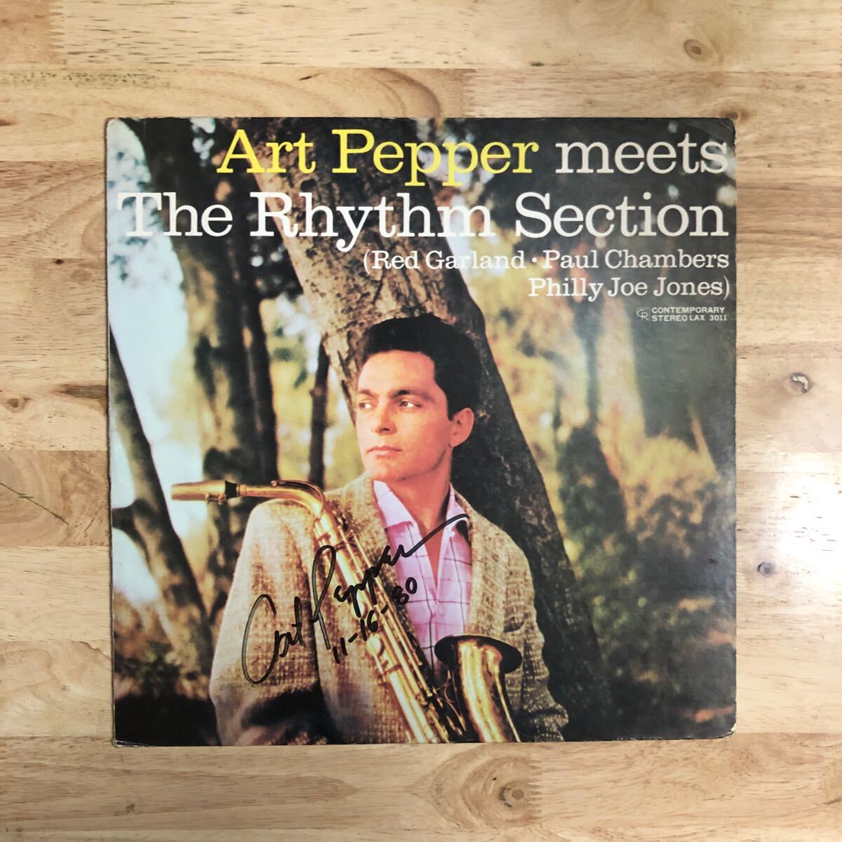 LP 直筆サイン入り アート・ペッパー一番人気タイトル!! ART PEPPER/MEETS THE RHYTHM SECTION[国内盤:解説付き:CONTEMPORARY LAX 3011]_画像1