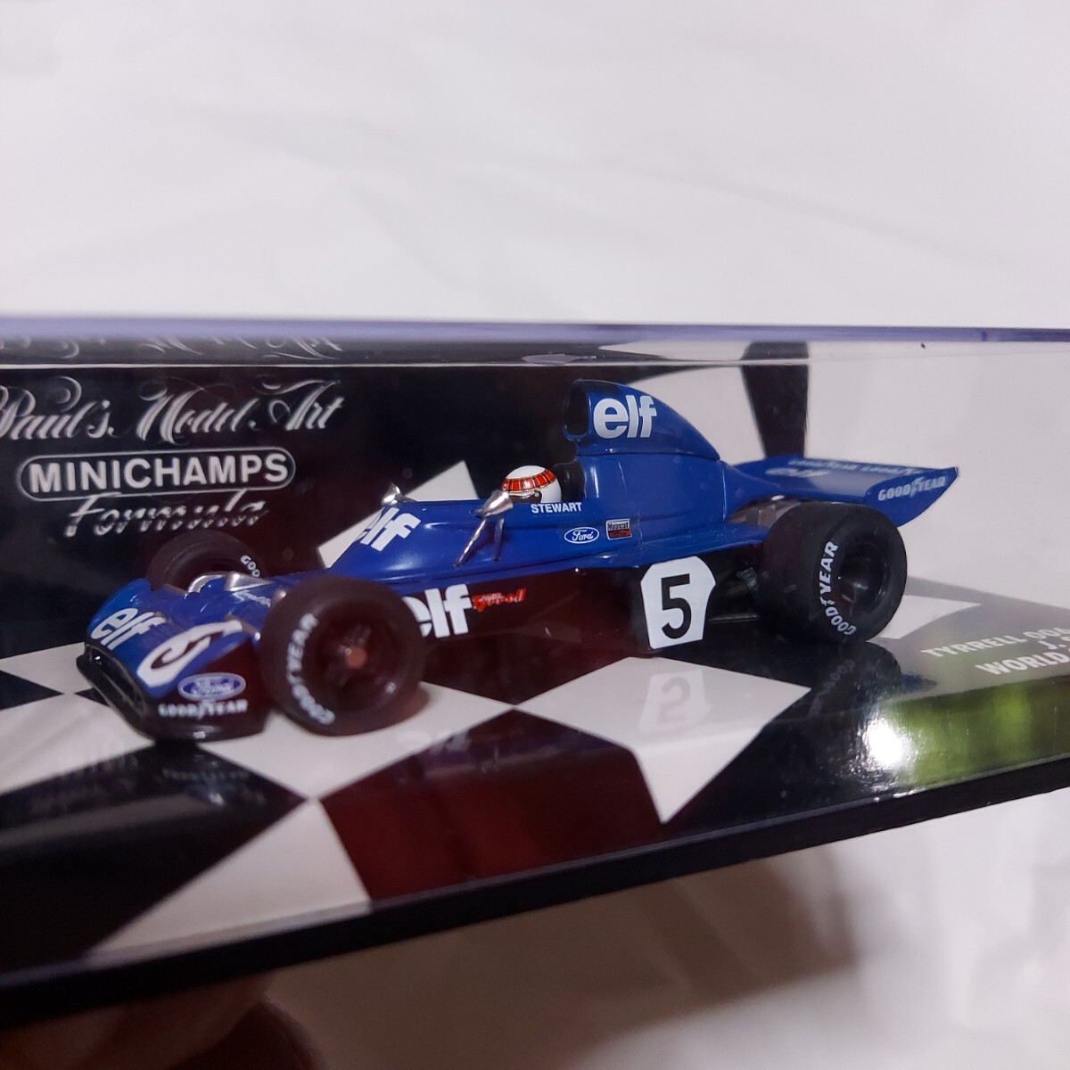 ミニチャンプス1/43 TYRRELL 006 1973 J.STEWART WORLD CHAMPION elf #5の画像1