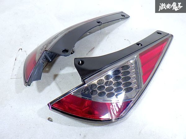 ★点灯確認済み★ 売り切り EAGLE EYES イーグルアイ Z33 フェアレディZ LED テール レンズ テール ランプ 左右セット DS541-BUSE2 棚P-2★の画像1