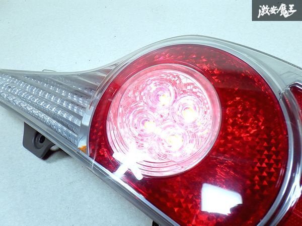 割れ無し トヨタ 純正 NHP10 アクア 前期 LED テール レンズ テール ランプ 右 右側 運転席側 STANLEY 52-252 Z 即納 棚P-2の画像9