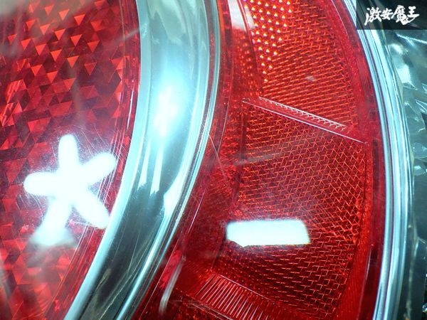 割れ無し トヨタ 純正 NHP10 アクア 前期 LED テール レンズ テール ランプ 右 右側 運転席側 STANLEY 52-252 Z 即納 棚P-2の画像2