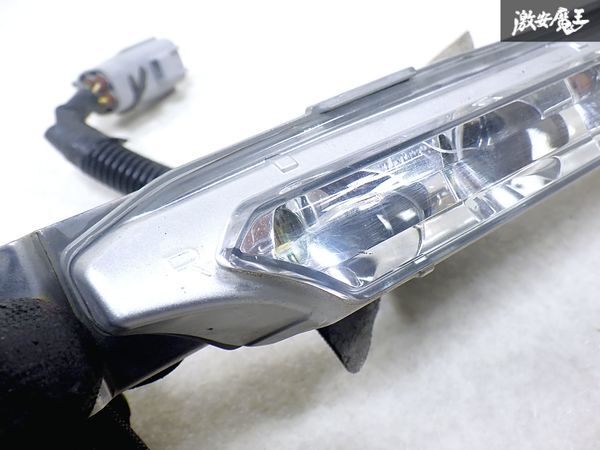 トヨタ 純正 TRDスポイラー用 AXVH70 カムリ LED デイライト 左 左側 助手席側 KOITO 278-60269 即納 棚O-1-10_画像2