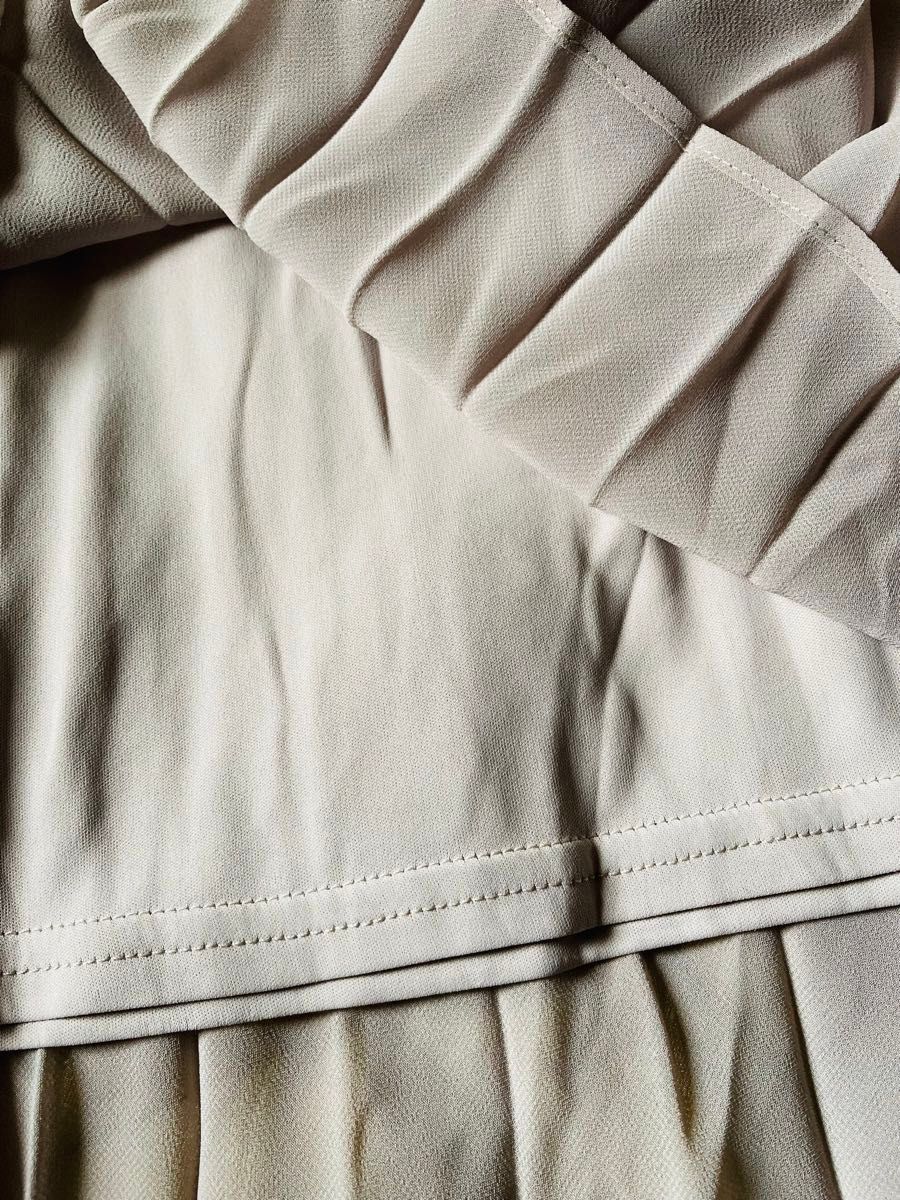 ユニクロ シフォンプリーツスカート 新品 M ライトグレー ワンピース デニム  ロングスカート
