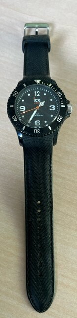 ice watch アイスウォッチ クォーツ 腕時計 黒 ブラック メンズ 007277 の画像3