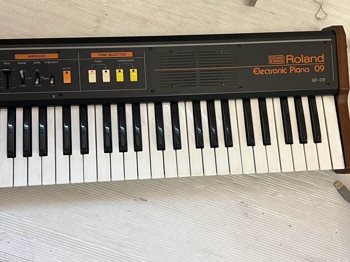 Roland Roland EP-09 Electronic Piano 09 electronic фортепьяно электронное пианино клавишные инструменты 61 ключ выход звука проверка settled 