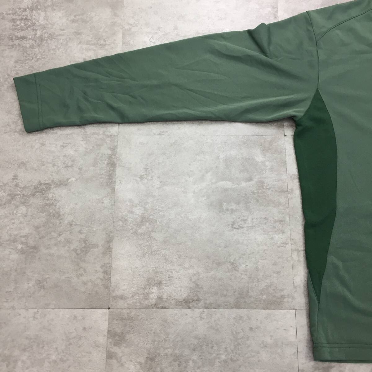mont-bell モン ベル 長袖シャツ ロゴ柄 メンズ グリーン 緑 サイズの画像4