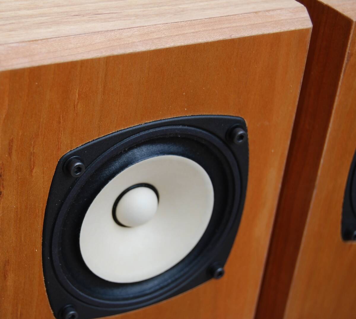 Fostex / FE103NV / 7リットル エンクロージャー / ブラック Fostex / FE103NV / 7リットル エンクロージャー / ブラック