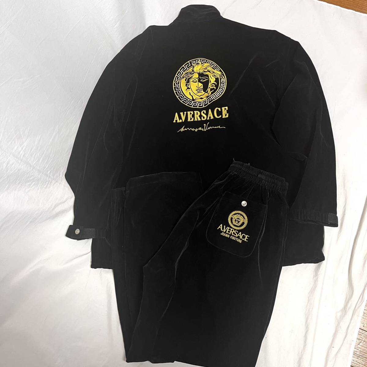 送料無料 美品 Versace ヴェルサーチ ベルサーチ セットアップ 送料無料 美品 Versace ヴェルサーチ ベルサーチ セットアップ