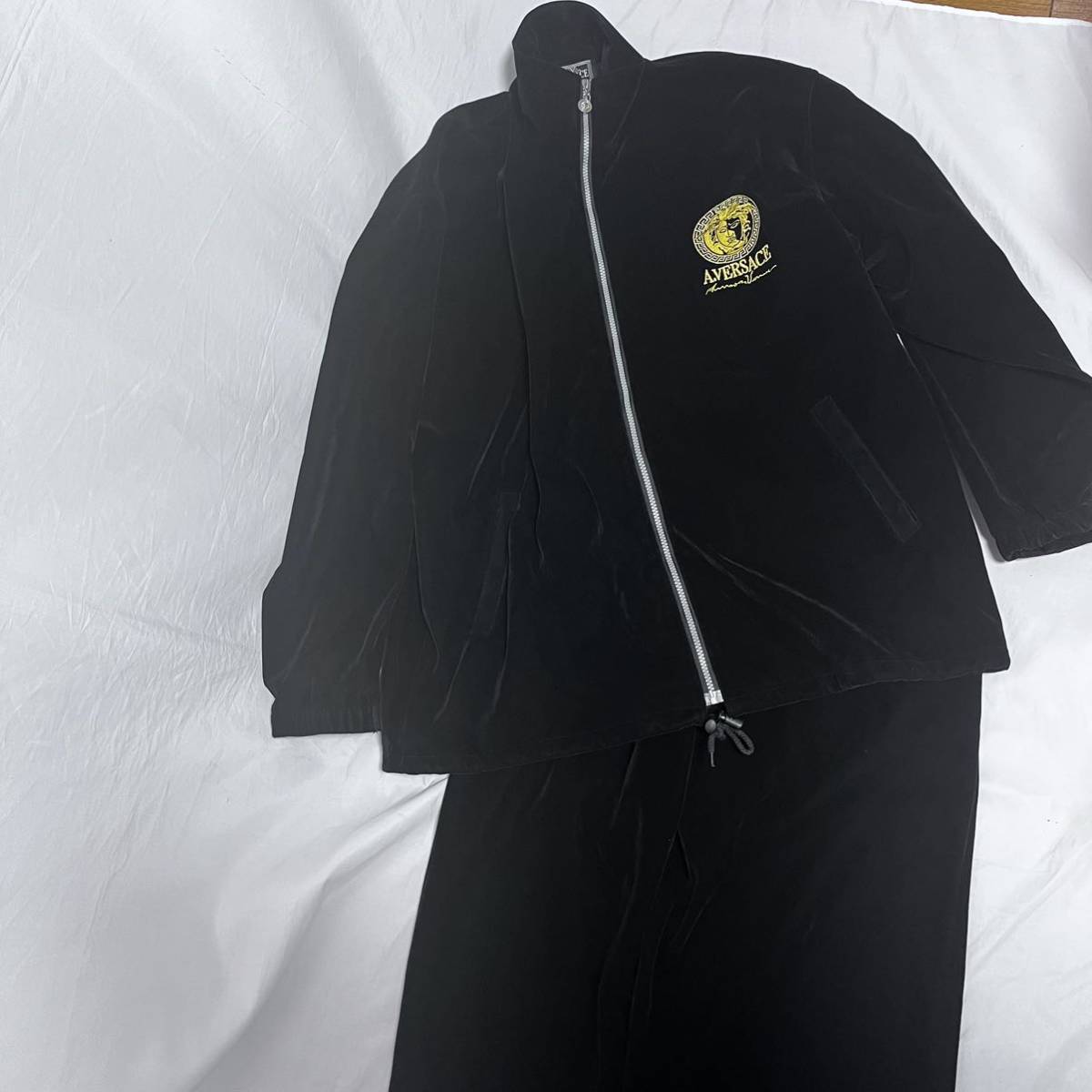 送料無料 美品 Versace ヴェルサーチ ベルサーチ セットアップ 送料無料 美品 Versace ヴェルサーチ ベルサーチ セットアップ