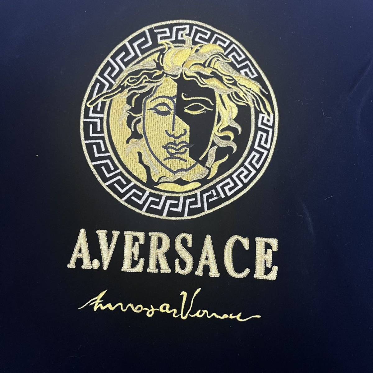 送料無料 美品 Versace ヴェルサーチ ベルサーチ セットアップ 送料無料 美品 Versace ヴェルサーチ ベルサーチ セットアップ