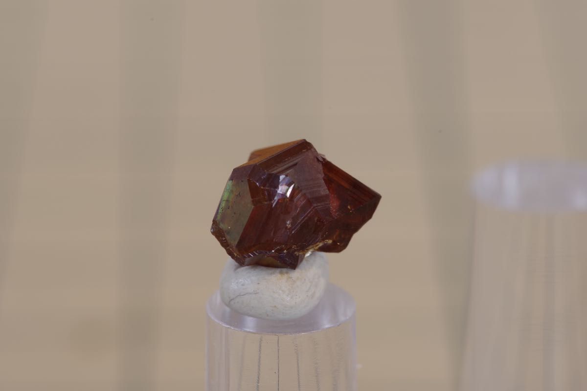 国産鉱物　鉱物標本　 結晶  天然石　レインボーガーネット