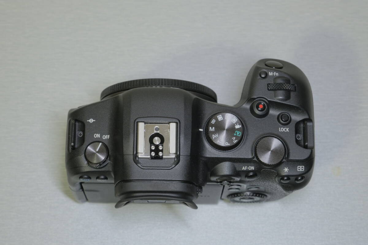 32800円 【中古】CANON EOS R6ボディ+マウントアダプター EF-EOS 32800円 【中古】CANON EOS R6ボディ+マウントアダプター EF-EOS