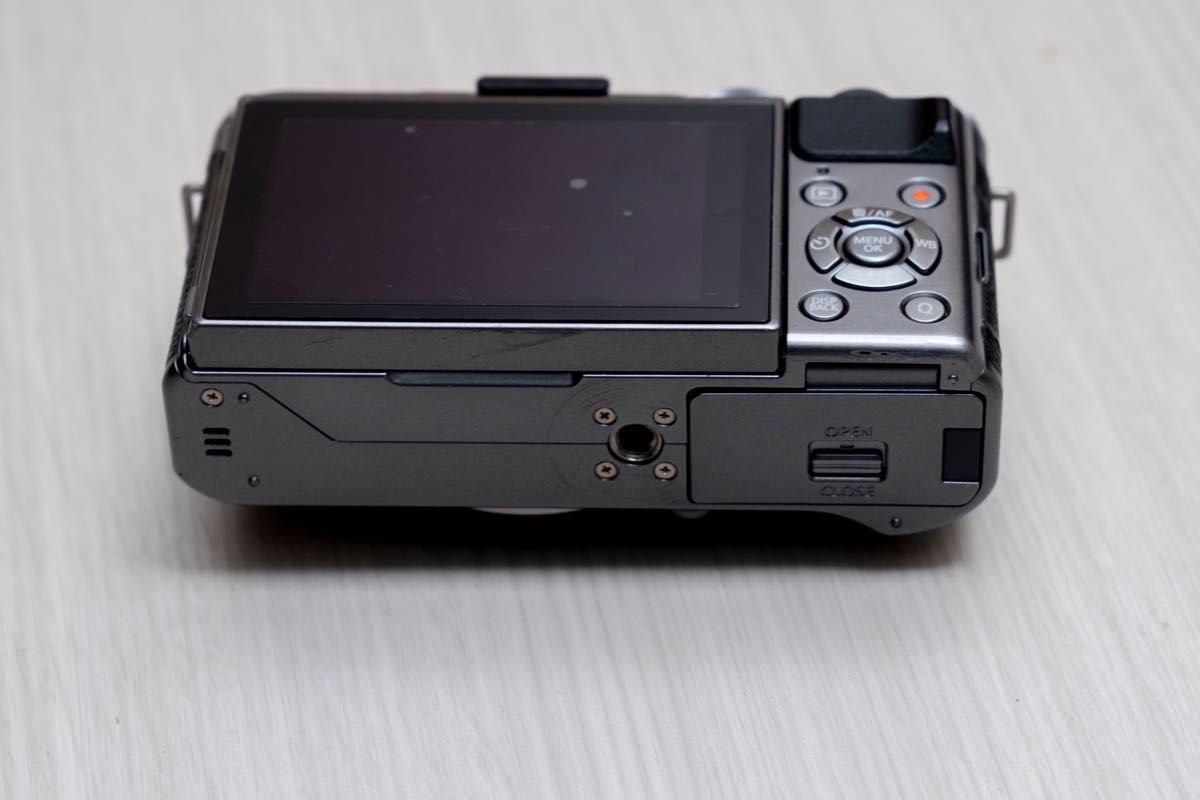 希少 海外限定カラー X-A5 FUJIFILM ミラーレス一眼カメラ 希少 海外限定カラー X-A5 FUJIFILM ミラーレス一眼カメラ