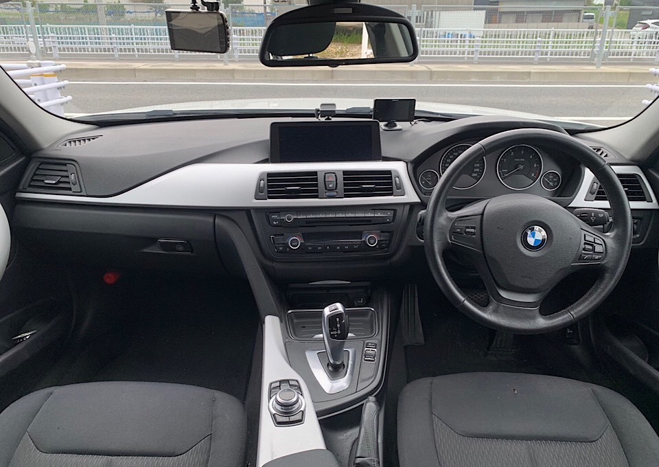 BMW320d 車検令和６年10月 業者オークション4点物の画像6
