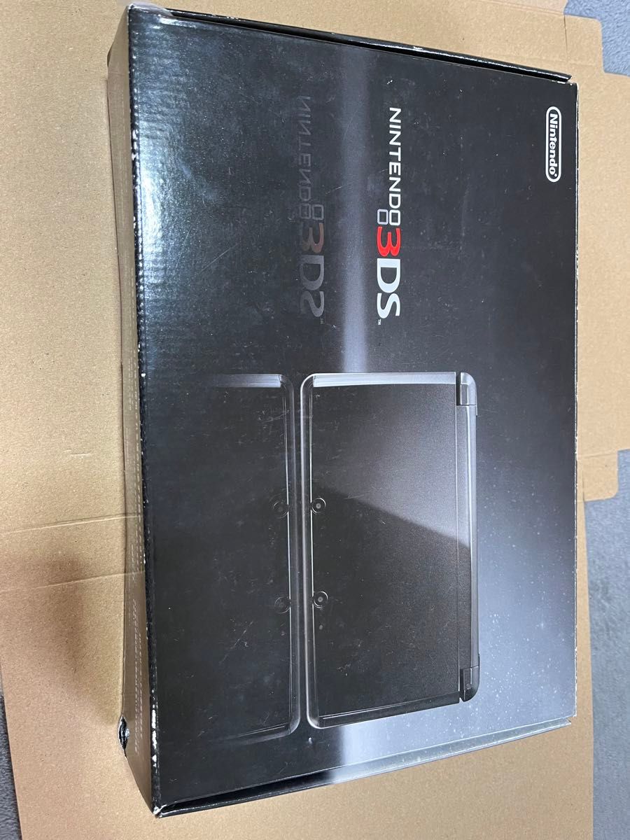任天堂　3DSブラック　カセット2つ付き　箱付き　充電器付き ニンテンドー3DS