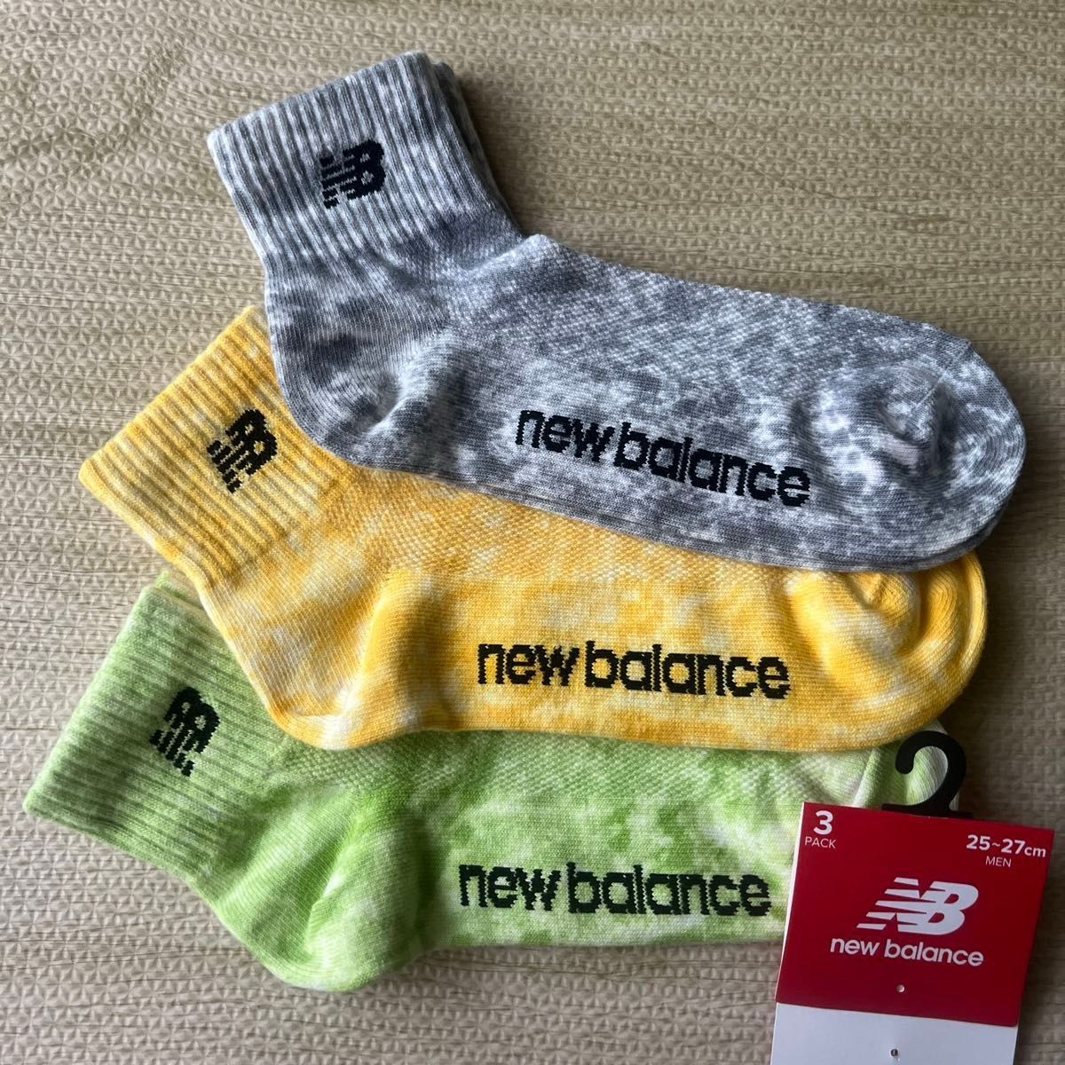 new balance   ニューバランス　　　　　　　　　　　　　靴下(ソックス)   3足組　サイズ 25〜27cm