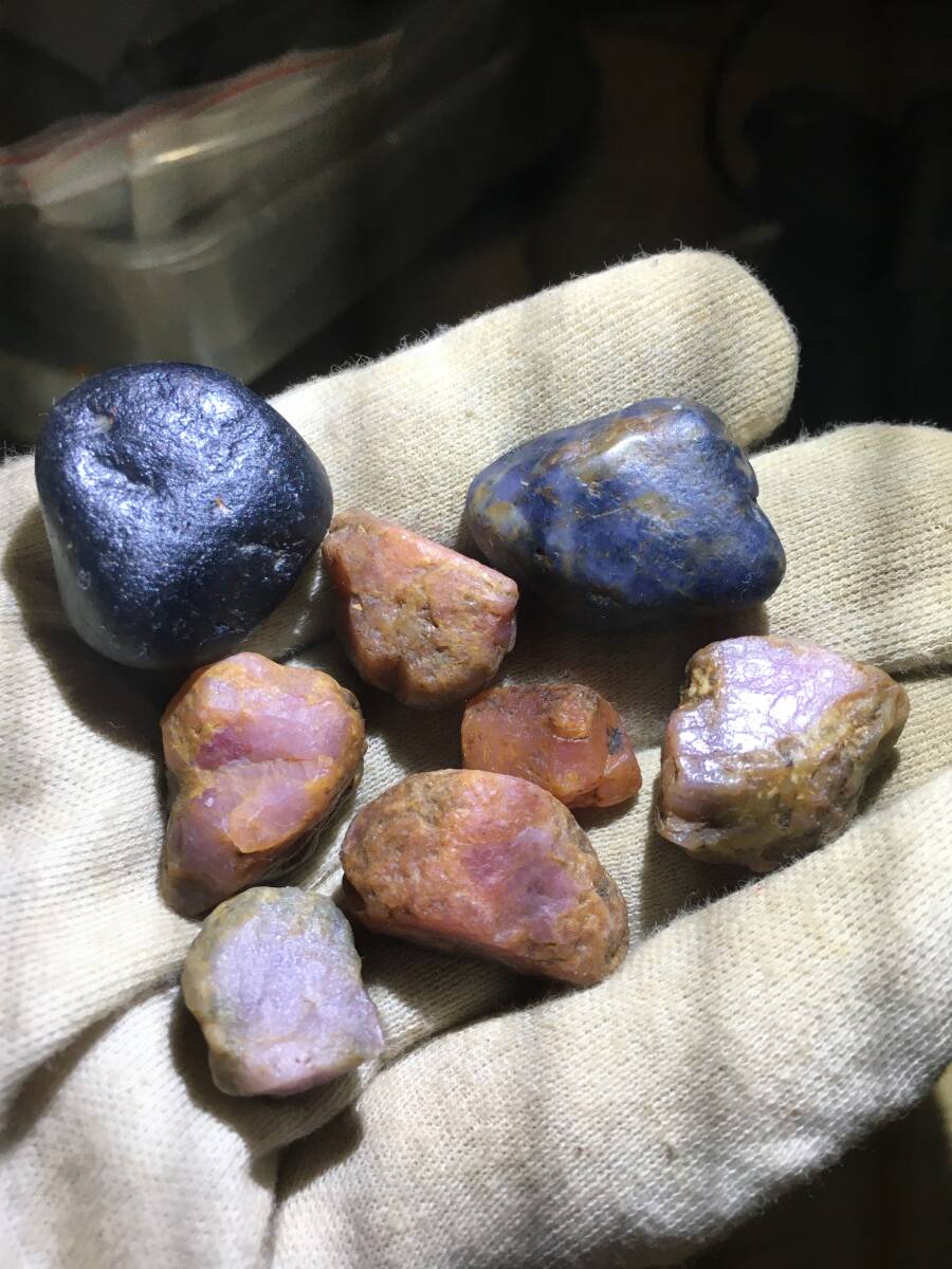 P5【特別】Sapphire 鉱物 ルース 原石 鋼玉 (321.55ct)_画像2
