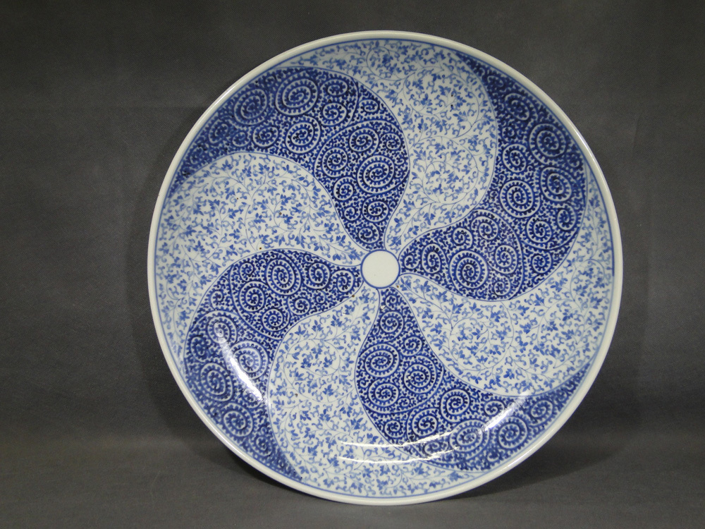 * blue and white ceramics ... Tang ., Hagi Tang .. . large plate calibre 43.5cm*