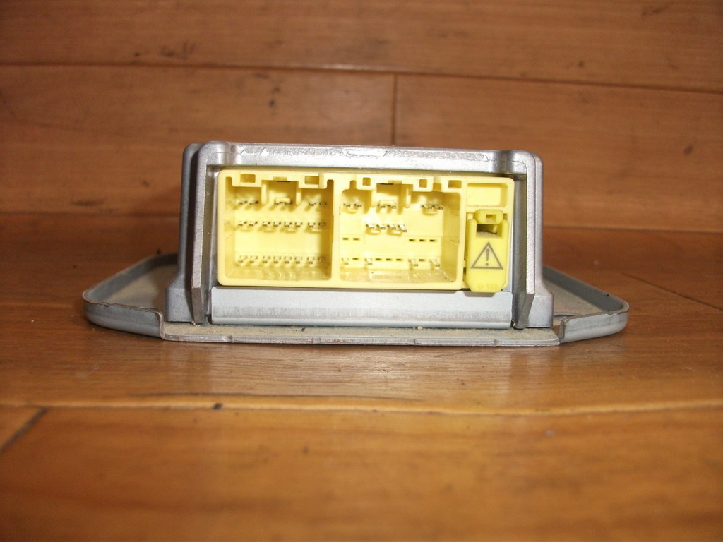 U62V Minicab оригинальный подушка безопасности компьютер U61V