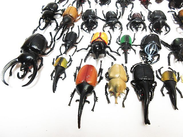 大量 カブトムシ クワガタ 模型 フィギュア 150個以上 まとめ 昆虫 虫 デアゴスティーニ ヘラクレスオオカブト パリーフタマタ ジャンク扱の画像10