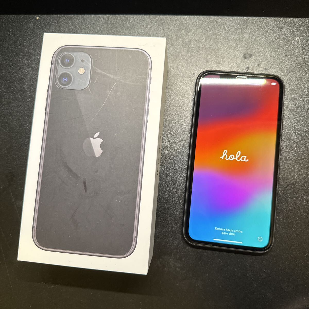 iPhone 11 64GB ブラック au