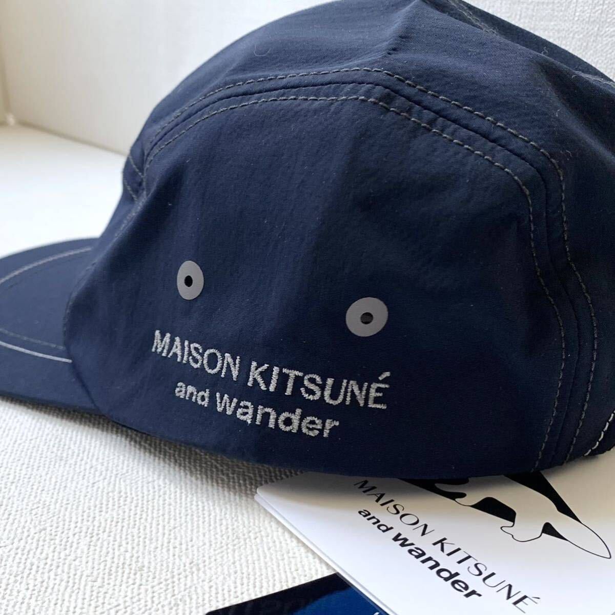 新品 and wander × Maison Kitsune アンドワンダー メゾンキツネ コラボ ロゴ キャップ 3186909 メンズ ユニセックス ネイビー 送料無料の画像4