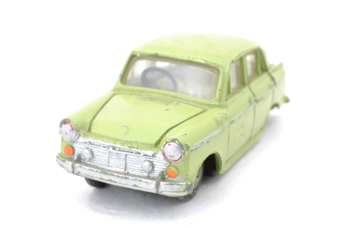 [KQK51]ミニカー モデルペット MODEL PET NO.5 DATSUN BLUEBIRD 日産 ダットサン 柿の種ブルーバード 1/43 ミニカー 国産旧車の画像1