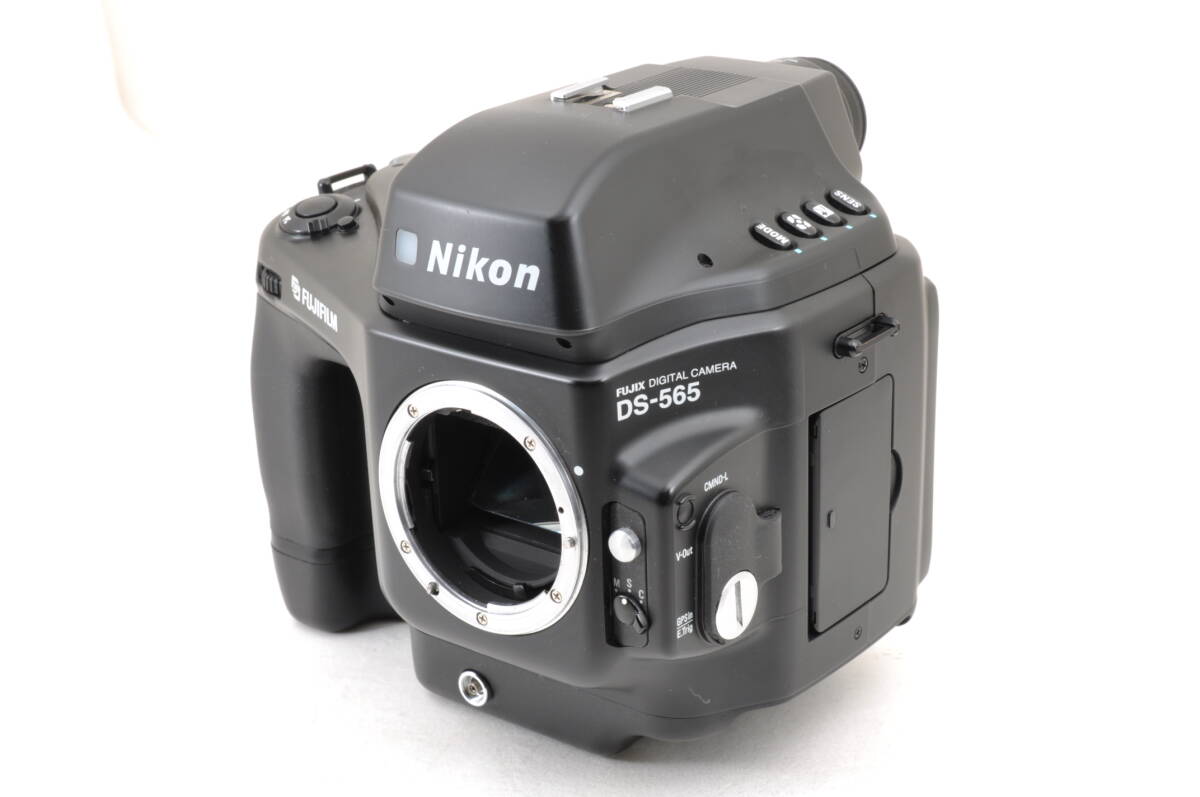 [キKRK20]シャッターOK ニコン 富士フィルム Nikon FUJIFILM DS-565 FUJIX DIGITAL CAMERA デジタル一眼レフカメラ デジタルカメラ _画像2